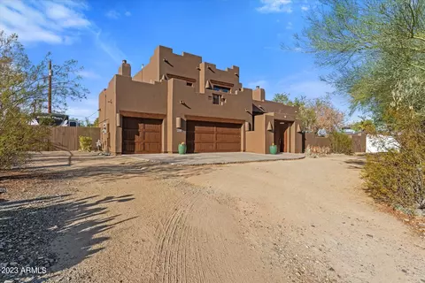 2640 E Pershing Ave, Phoenix, AZ 85032