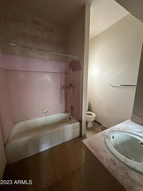 3731 E Shaw Butte Dr, Phoenix, AZ 85028 photo 9