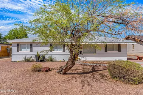 2240 E Montecito Ave, Phoenix, AZ 85016 photo 2