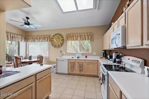 1519 E Beacon Dr, Gilbert, AZ 85234 photo 11