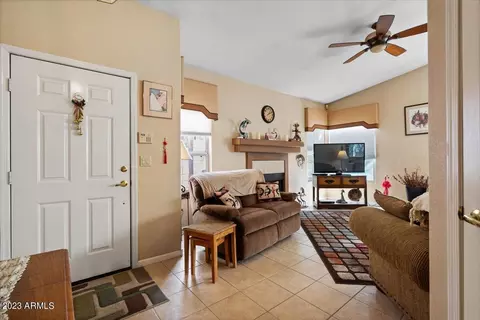1519 E Beacon Dr, Gilbert, AZ 85234 photo 4