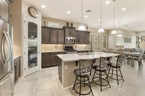 1807 N Red Clf, Mesa, AZ 85207