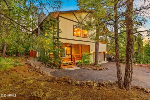 17745 S Maverick Cir, Munds Park, AZ 86017