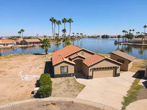 15817 S Hilo Cir, Arizona City, AZ 85123