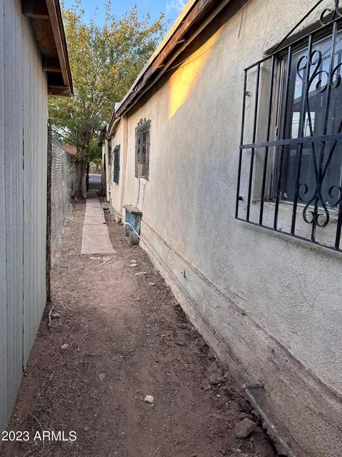 313 E 16th St, Douglas, AZ 85607 photo 8