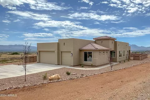 10097 S Vaquero Ln #LOT 211, Hereford, AZ 85615