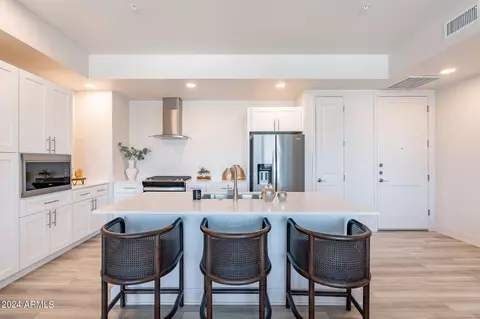 Kitchen - 3131 N Central Ave #5013, Phoenix, AZ 85012 photo 1 of 7