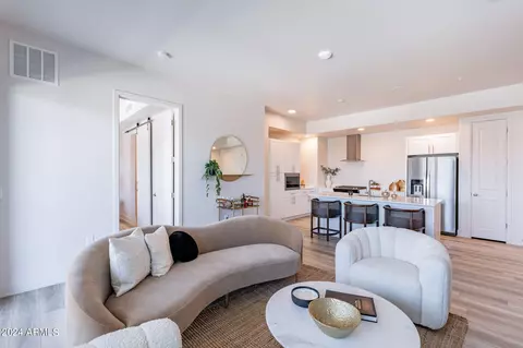 Living - 3131 N Central Ave #5013, Phoenix, AZ 85012 photo 2 of 3