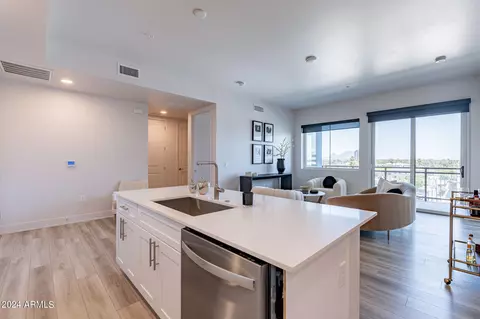 Kitchen - 3131 N Central Ave #5013, Phoenix, AZ 85012 photo 3 of 7