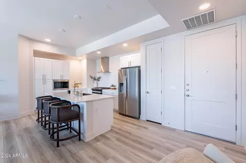 Kitchen - 3131 N Central Ave #5013, Phoenix, AZ 85012 photo 6 of 7