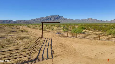 0 W Pete Rd #E, Aguila, AZ 85320
