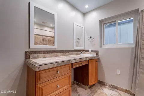 Bath - 1801 E Rose Ln, Phoenix, AZ 85016 photo 4 of 6