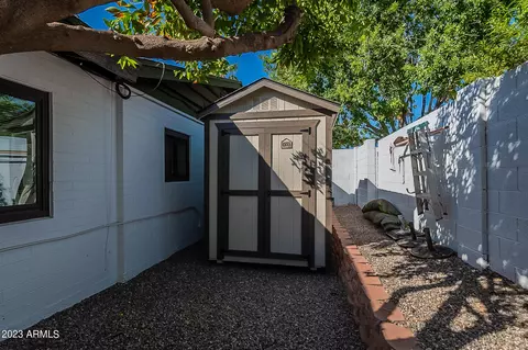 Exterior - 1801 E Rose Ln, Phoenix, AZ 85016 photo 11 of 12