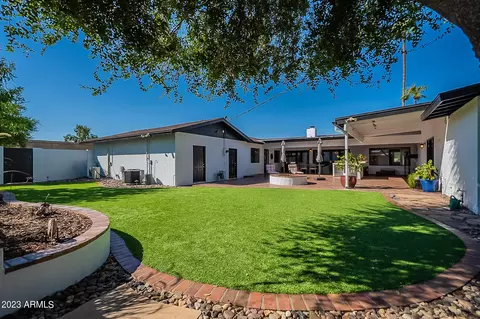 Exterior - 1801 E Rose Ln, Phoenix, AZ 85016 photo 9 of 12