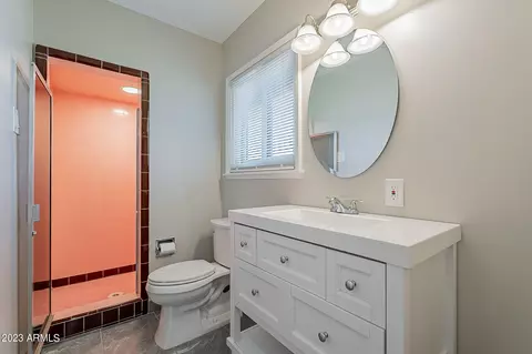 Bath - 1801 E Rose Ln, Phoenix, AZ 85016 photo 6 of 6