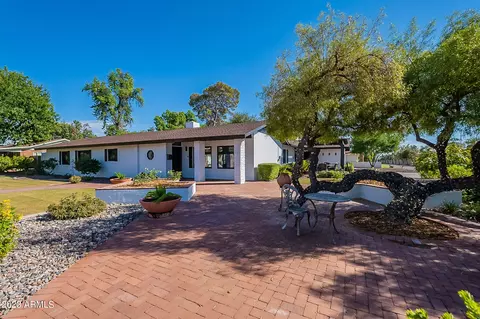 Exterior - 1801 E Rose Ln, Phoenix, AZ 85016 photo 5 of 12