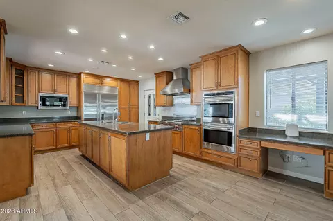 Kitchen - 1801 E Rose Ln, Phoenix, AZ 85016 photo 2 of 3