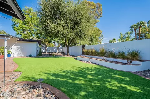 Exterior - 1801 E Rose Ln, Phoenix, AZ 85016 photo 8 of 12