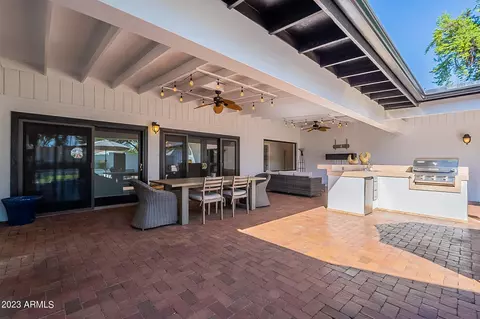 Exterior - 1801 E Rose Ln, Phoenix, AZ 85016 photo 6 of 12
