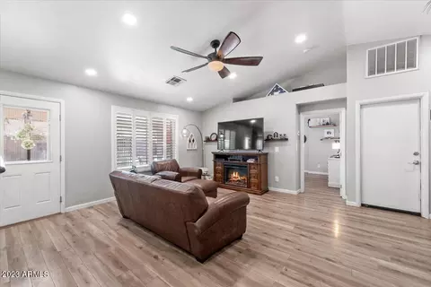 2843 E Oakland Ct, Gilbert, AZ 85295 photo 5