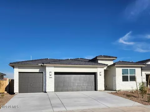 10328 W Parkway Dr, Tolleson, AZ 85353