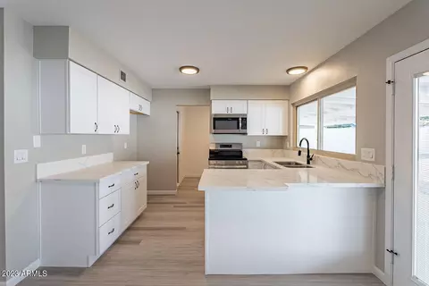 2550 E Villa Rita Dr, Phoenix, AZ 85032 photo 5