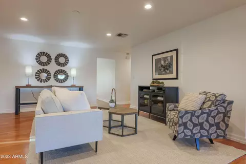 328 E Keim Dr, Phoenix, AZ 85012 photo 14
