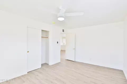 2830 E Pinchot Ave, Phoenix, AZ 85016 photo 11