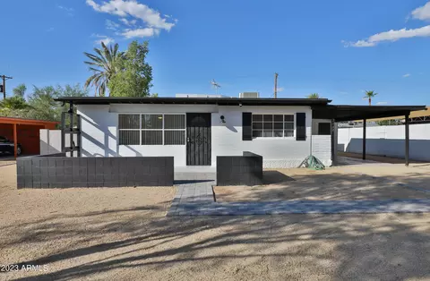2830 E Pinchot Ave, Phoenix, AZ 85016
