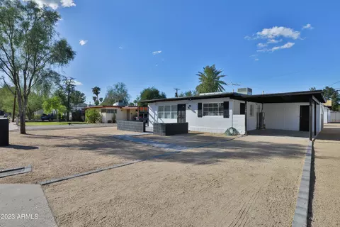 2830 E Pinchot Ave, Phoenix, AZ 85016 photo 3