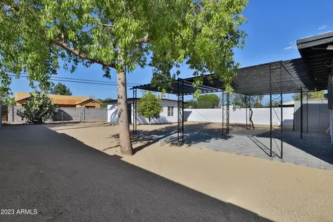 2830 E Pinchot Ave, Phoenix, AZ 85016 photo 16