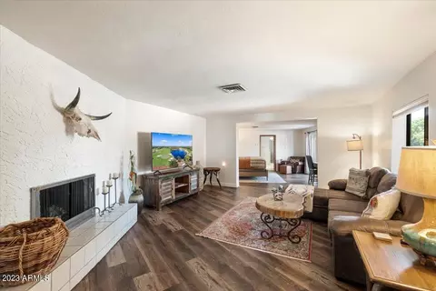 5733 E Camelback Rd, Phoenix, AZ 85018 photo 18