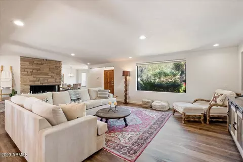 5733 E Camelback Rd, Phoenix, AZ 85018 photo 8
