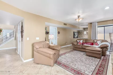 1717 E Oak Harbor Dr, Gilbert, AZ 85234 photo 9