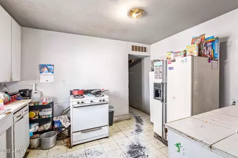 4647 S 3rd St, Phoenix, AZ 85040 photo 22