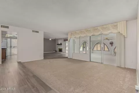 Exterior - 11611 S Half Moon Dr, Phoenix, AZ 85044 photo 6 of 33