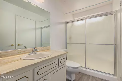 Bath - 11611 S Half Moon Dr, Phoenix, AZ 85044 photo 6 of 6