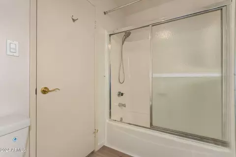 Bath - 11611 S Half Moon Dr, Phoenix, AZ 85044 photo 5 of 6
