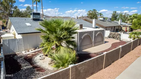 Exterior - 11611 S Half Moon Dr, Phoenix, AZ 85044 photo 19 of 33