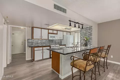 Kitchen - 11611 S Half Moon Dr, Phoenix, AZ 85044 photo 2 of 4