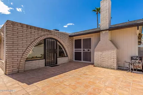 Exterior - 11611 S Half Moon Dr, Phoenix, AZ 85044 photo 12 of 33