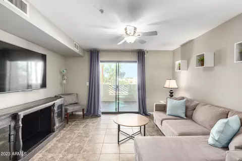 1005 E 8th St #2006, Tempe, AZ 85281 photo 2