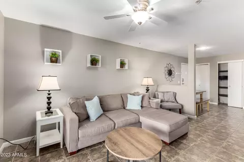 1005 E 8th St #2006, Tempe, AZ 85281 photo 3