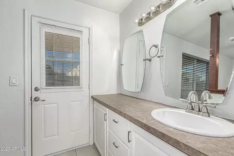 4052 E Maldonado Dr, Phoenix, AZ 85042 photo 14