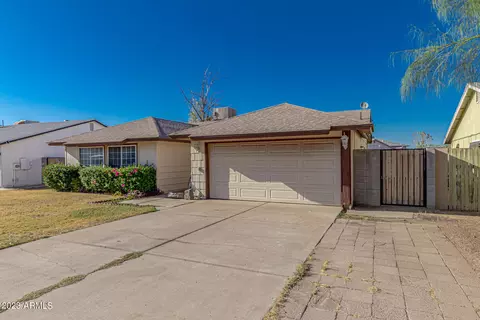 4052 E Maldonado Dr, Phoenix, AZ 85042 photo 2