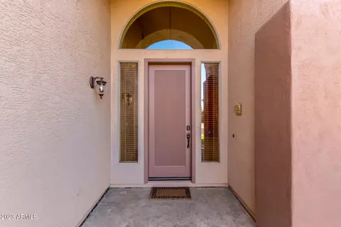 659 E Betsy Ln, Gilbert, AZ 85296 photo 3