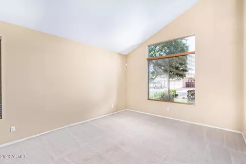 659 E Betsy Ln, Gilbert, AZ 85296 photo 4