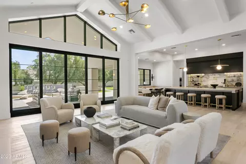 9023 N 53rd St, Paradise Valley, AZ 85253