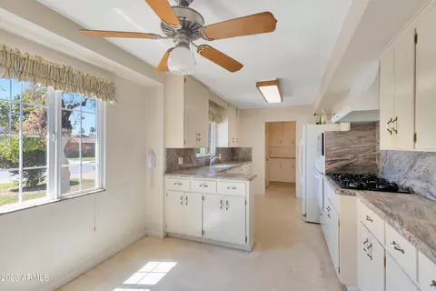4822 E Flower St, Phoenix, AZ 85018 photo 8