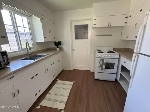 1321 E Highland Ave, Phoenix, AZ 85014 photo 11